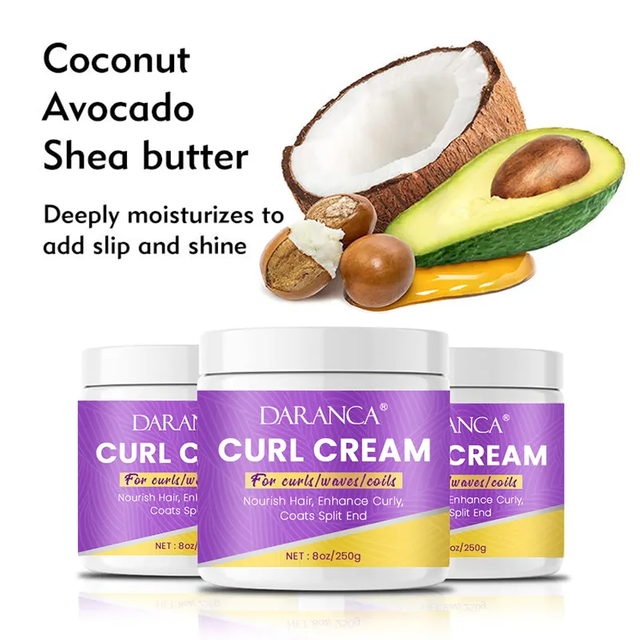 Crema idratante per la definizione dei ricci dei capelli