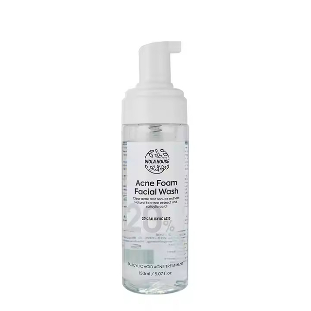 Mousse pour visage en mousse pour la peau de l'acné à l'huile profonde